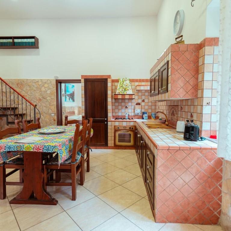 Monserrato House - Two-Bedroom Apartment - 64