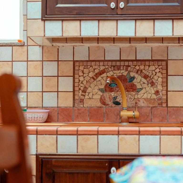 Monserrato House - Two-Bedroom Apartment - 85