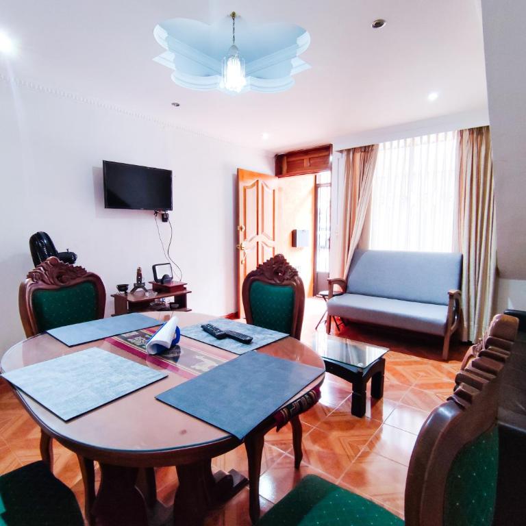 Casa de Confort con Parqueadero Privado - Two-Bedroom Apartment - 5