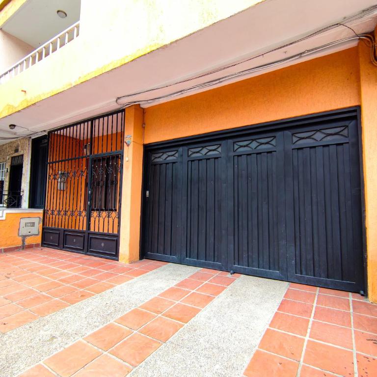 Casa de Confort con Parqueadero Privado - Two-Bedroom Apartment - 21