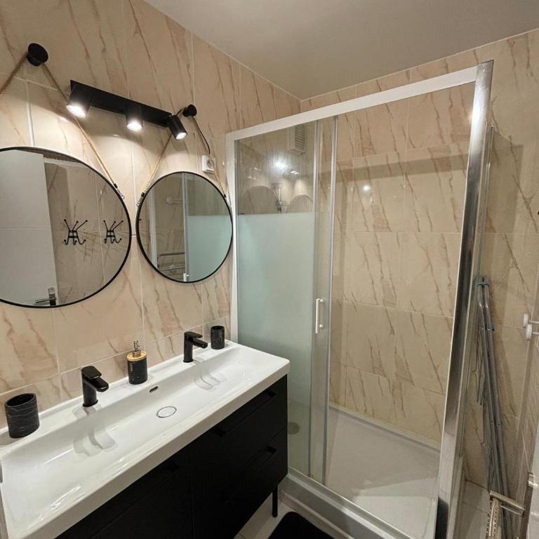 Appartement 2 chambres front de mer 40m plage vue mer clim - Fréjus plage - Appartamento con 2 Camere da Letto - 16