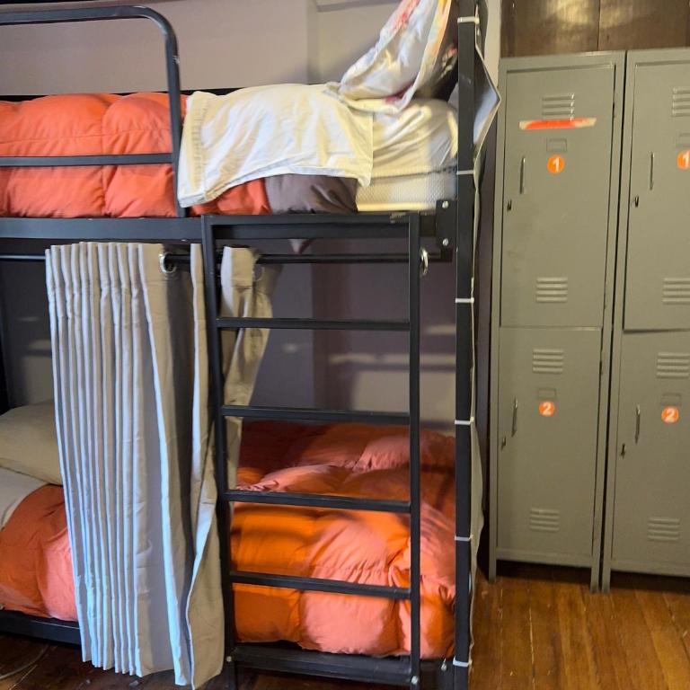 Tlv HOSTEL - Habitación Compartida para hombres con 6 camas - 1