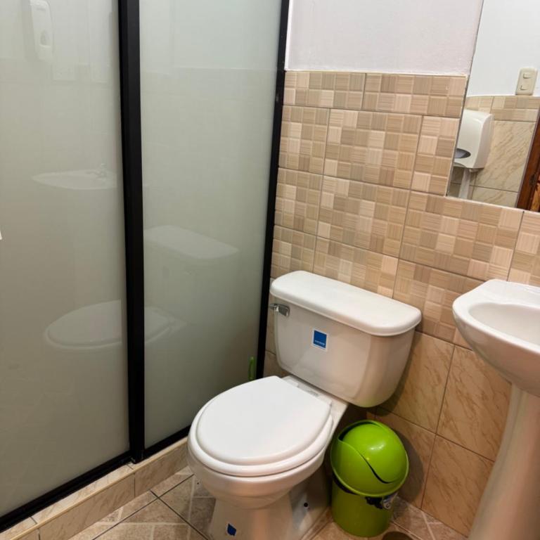 Tlv HOSTEL - Habitación cuádruple - 3