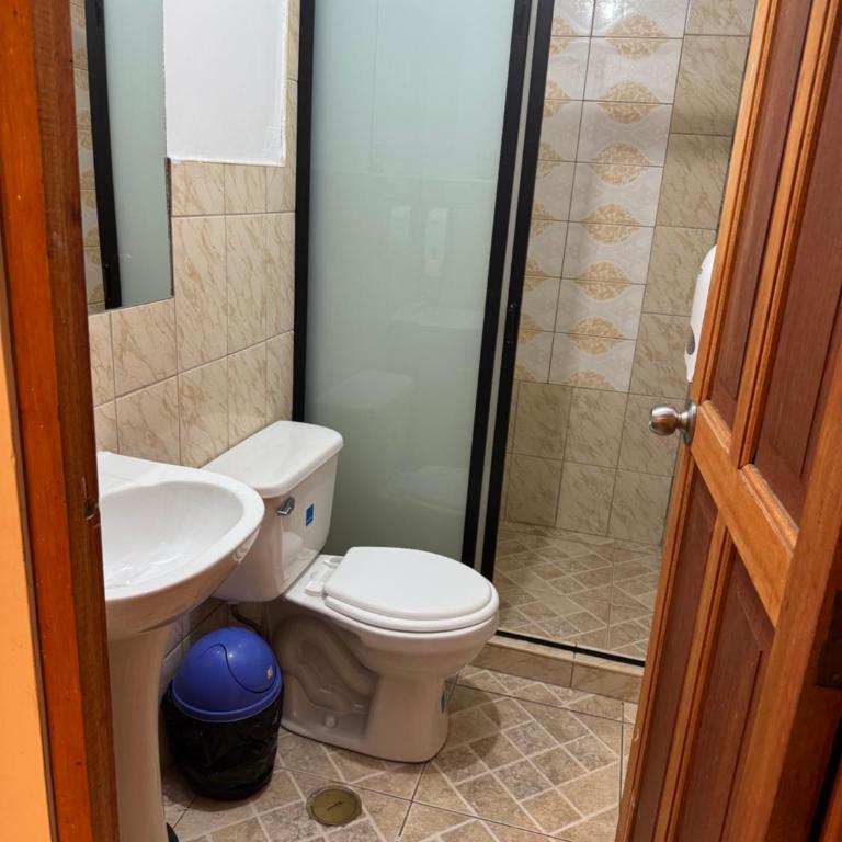 Tlv HOSTEL - Habitación cuádruple - 4