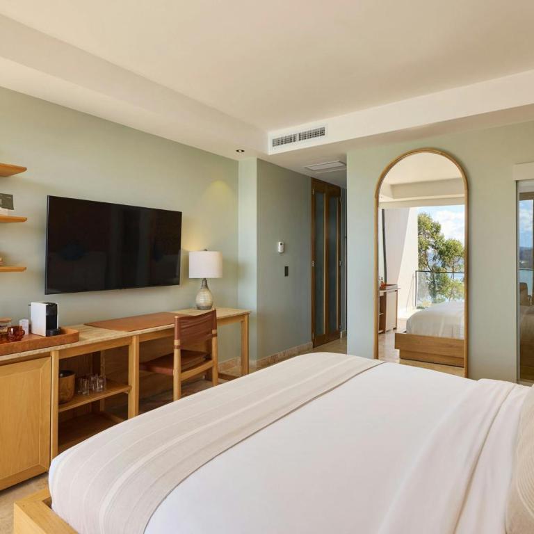 The Brown, Guatape, Autograph Collection - Habitación Estándar con cama extragrande, balcón y vistas al lago - 3