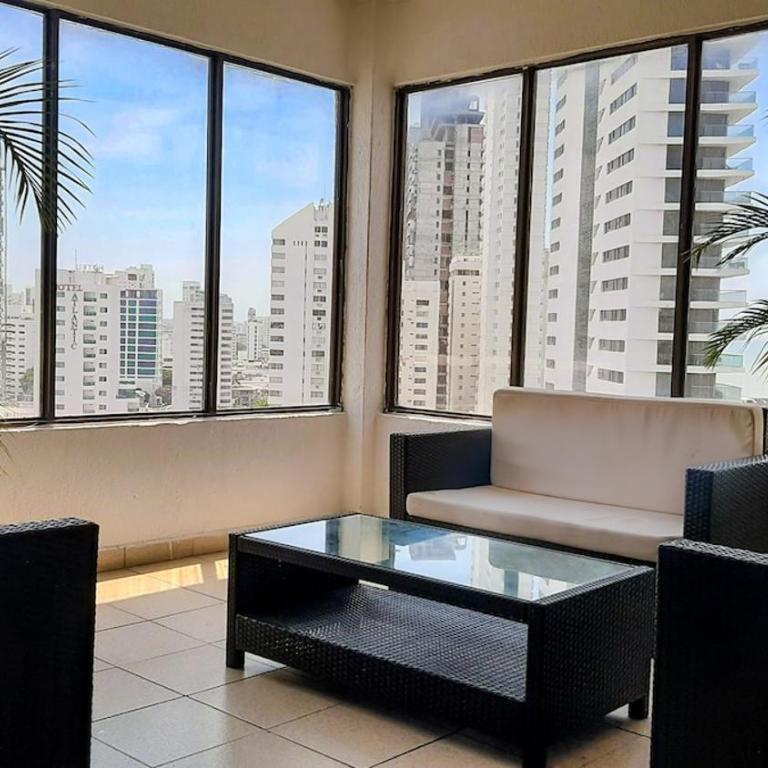 Beach access Fine dining Shopping Couples Business travelers Medical guests - Two-Bedroom Apartment - 25