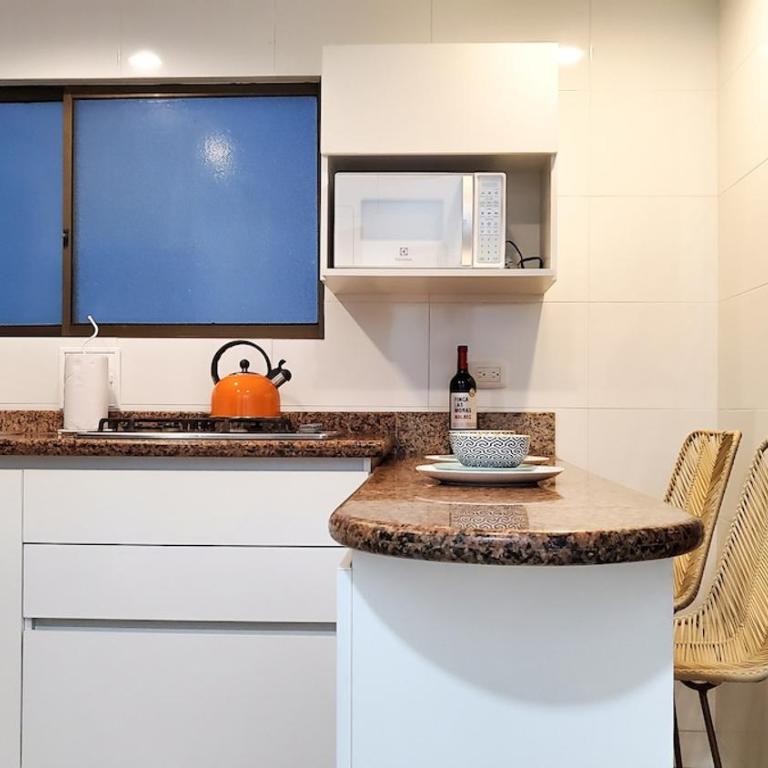Beach access Fine dining Shopping Couples Business travelers Medical guests - Two-Bedroom Apartment - 47