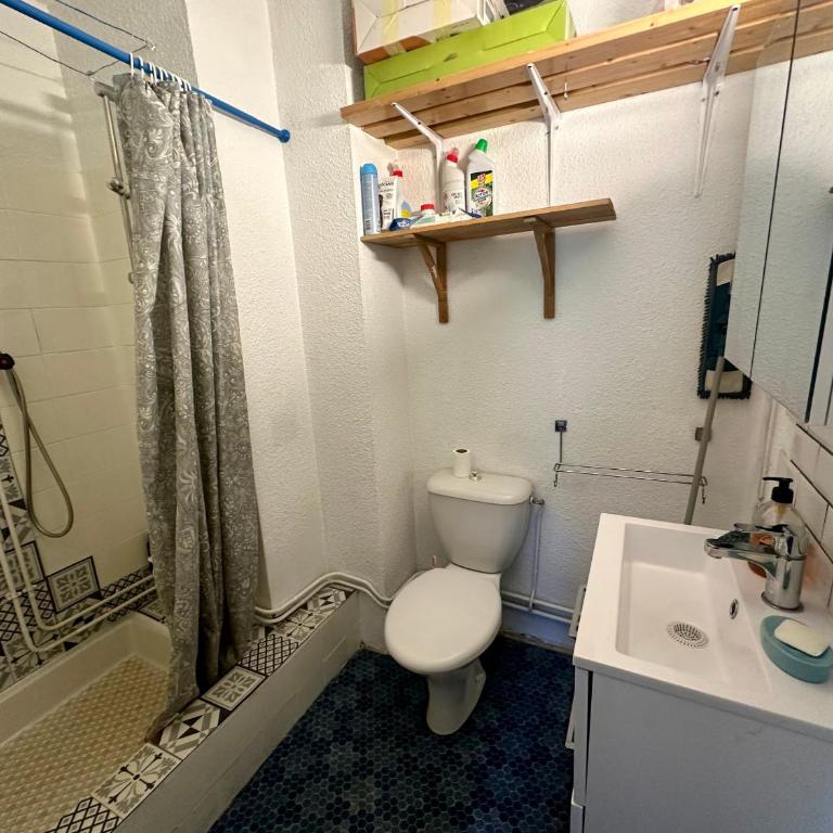 LES ANGLES Studio Cabine 2 personnes - Studio - 6