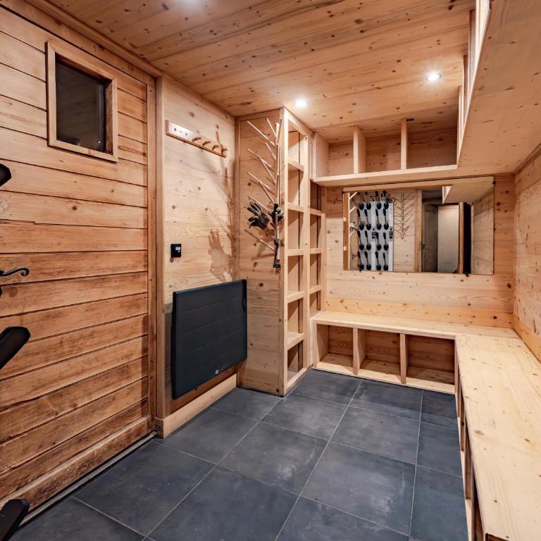 Chalet de luxe aux Allues - FR-1-613-142 - Chalet - 10