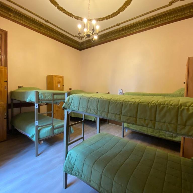 La Casa Roja Hostel - Cama en habitación compartida mixta de 8 camas - 4