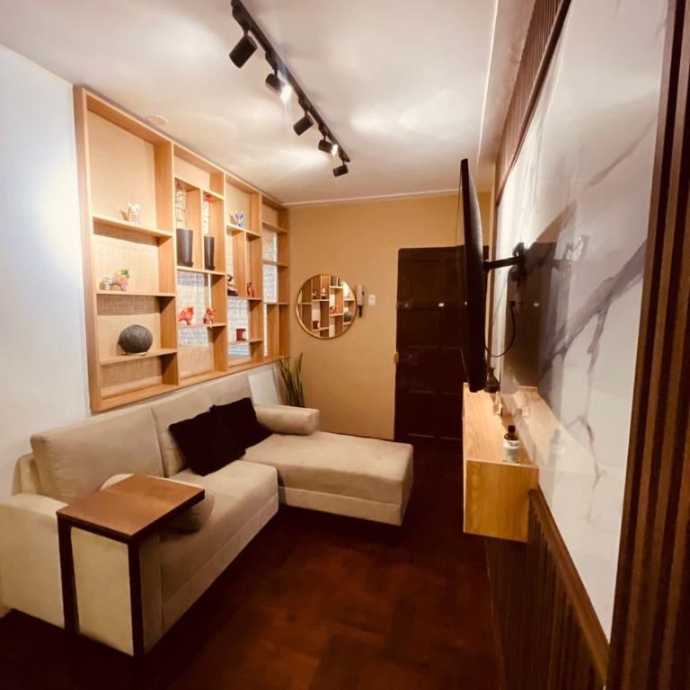 Céntrico Dpto Puca Lima a 2 cuadras de Hospital Rebagliati y Real Plaza Salaverry - Two-Bedroom Apartment with Garden View - 28