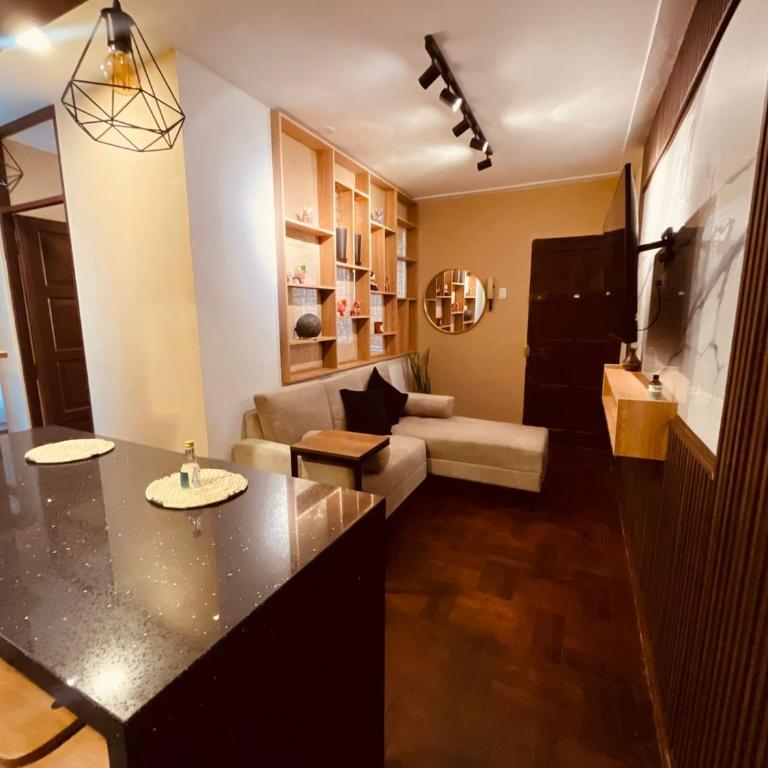 Céntrico Dpto Puca Lima a 2 cuadras de Hospital Rebagliati y Real Plaza Salaverry - Two-Bedroom Apartment with Garden View - 43