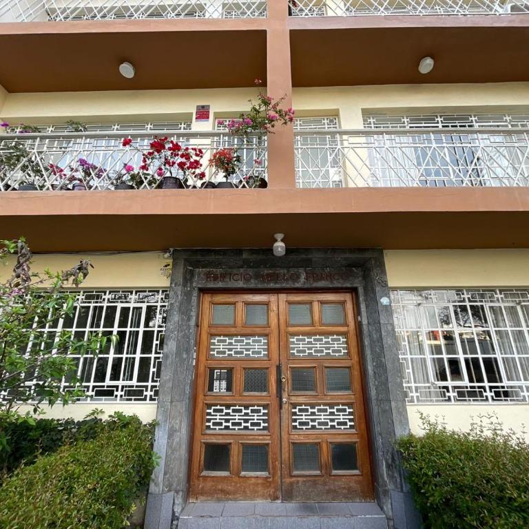 Céntrico Dpto Puca Lima a 2 cuadras de Hospital Rebagliati y Real Plaza Salaverry - Two-Bedroom Apartment with Garden View - 36