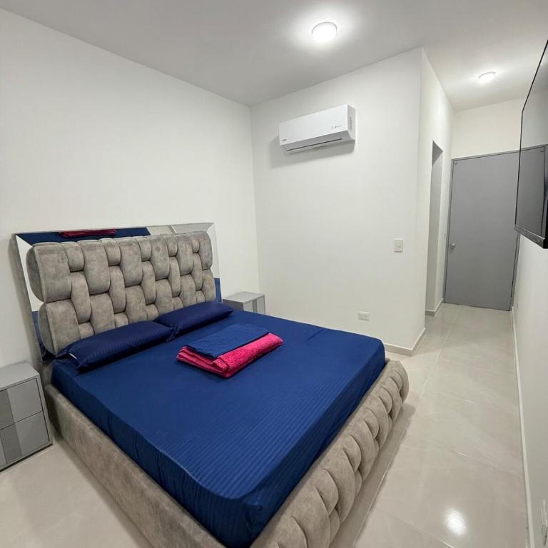 Bonita casa en Cúcuta - Four-Bedroom House - 2