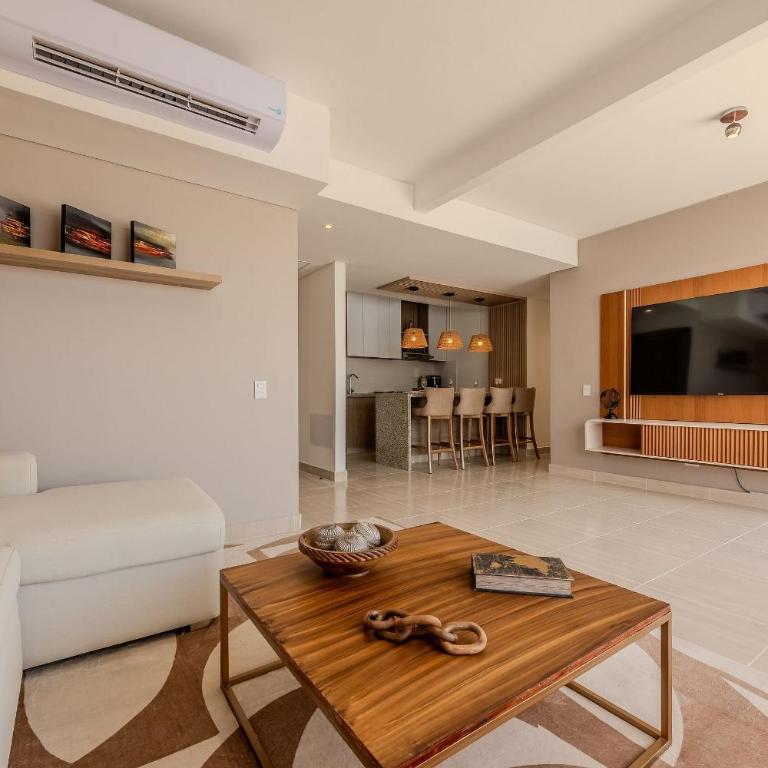 New Modern Condominium Trevi - Three-Bedroom Deluxe Apartment - 5
