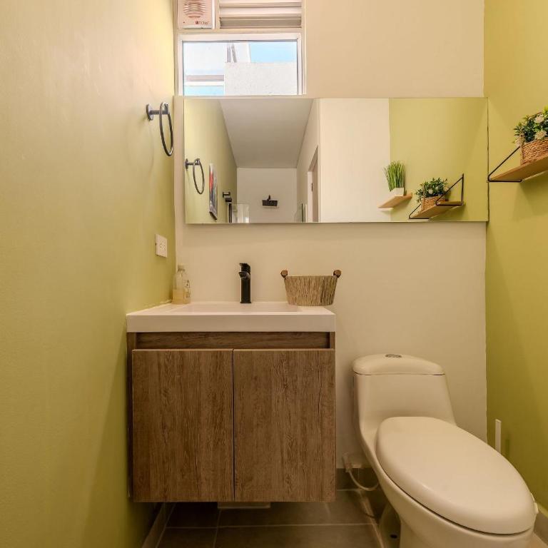 New Modern Condominium Trevi - Three-Bedroom Deluxe Apartment - 16