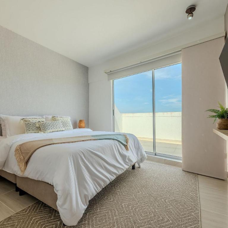 New Modern Condominium Trevi - Three-Bedroom Deluxe Apartment - 19