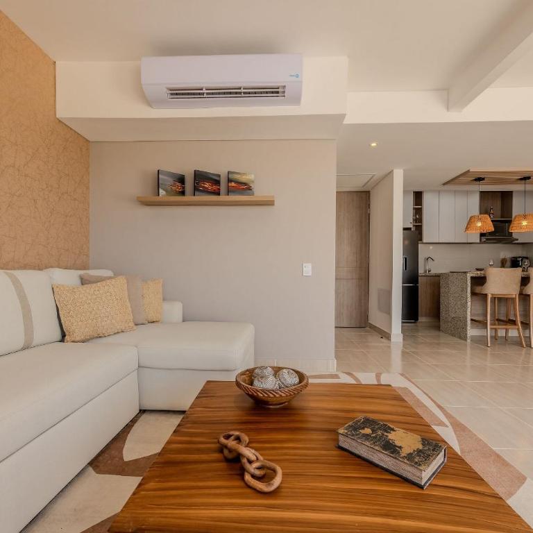 New Modern Condominium Trevi - Three-Bedroom Deluxe Apartment - 21