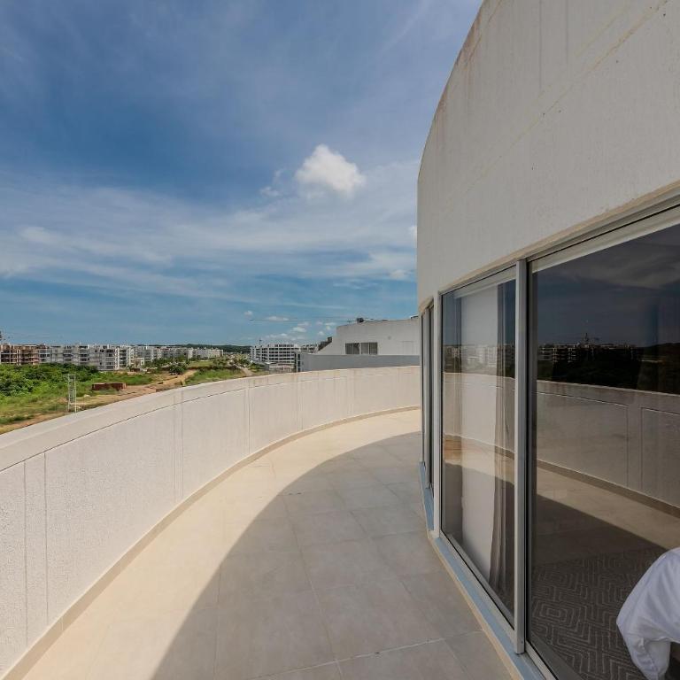 New Modern Condominium Trevi - Three-Bedroom Deluxe Apartment - 28