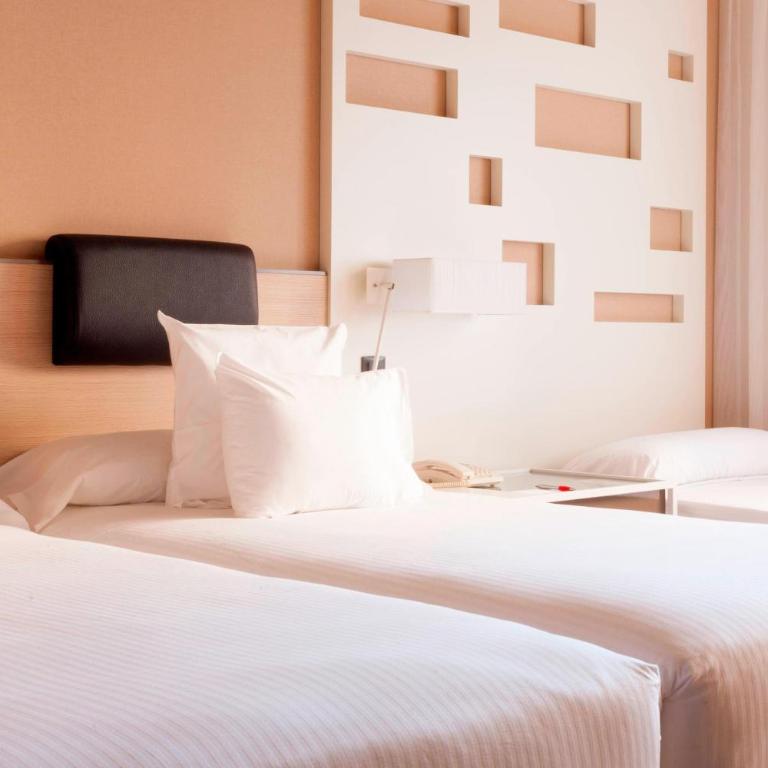 Madrid Marriott Auditorium Hotel & Conference Center - Habitación Doble con sofá cama - 2 camas - 2