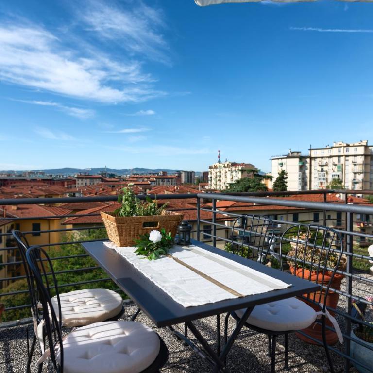Bright Penthouse with Panoramic Sunlit Terrace - Appartamento con 1 Camera da Letto - 10