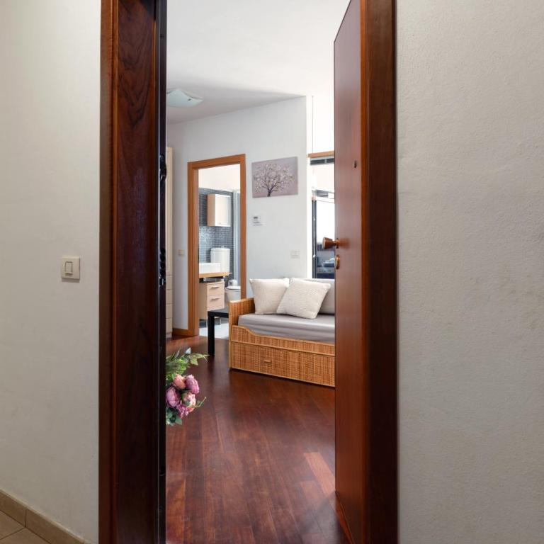 Bright Penthouse with Panoramic Sunlit Terrace - Appartamento con 1 Camera da Letto - 32