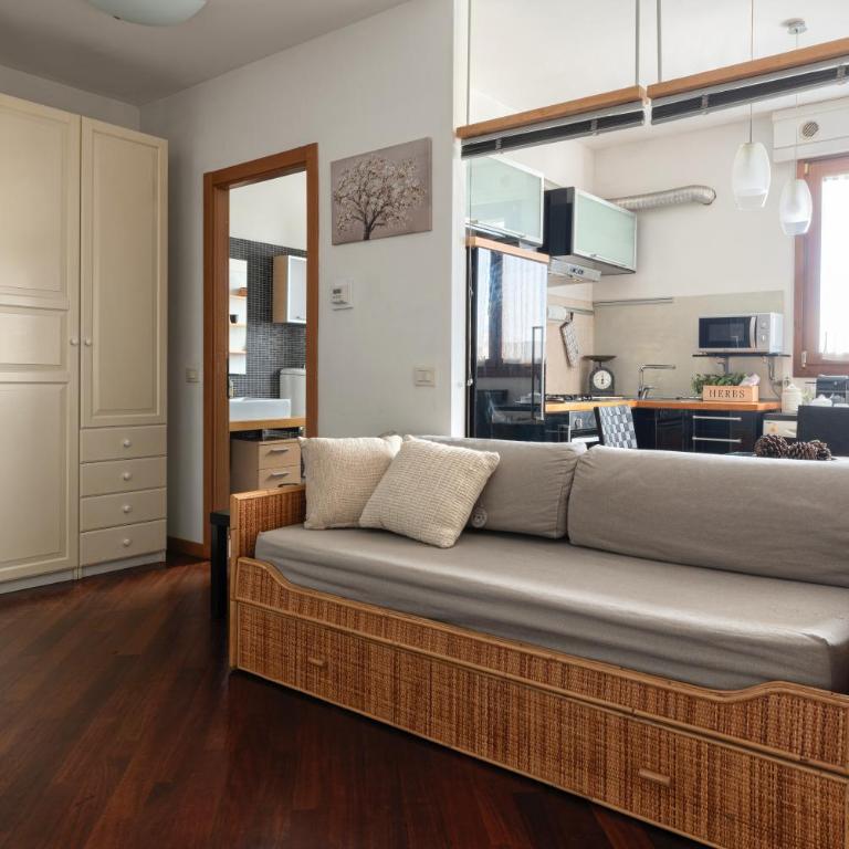 Bright Penthouse with Panoramic Sunlit Terrace - Appartamento con 1 Camera da Letto - 15