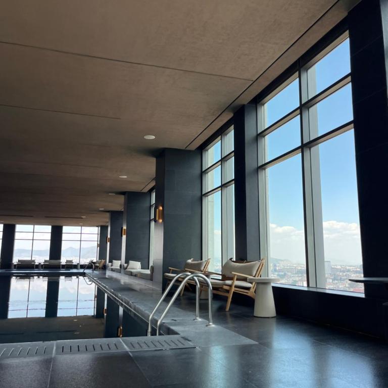 Luxurious Master Suite with Awesome View, Jacuzzi, GYM & Balcony - One-Bedroom Apartment - 12