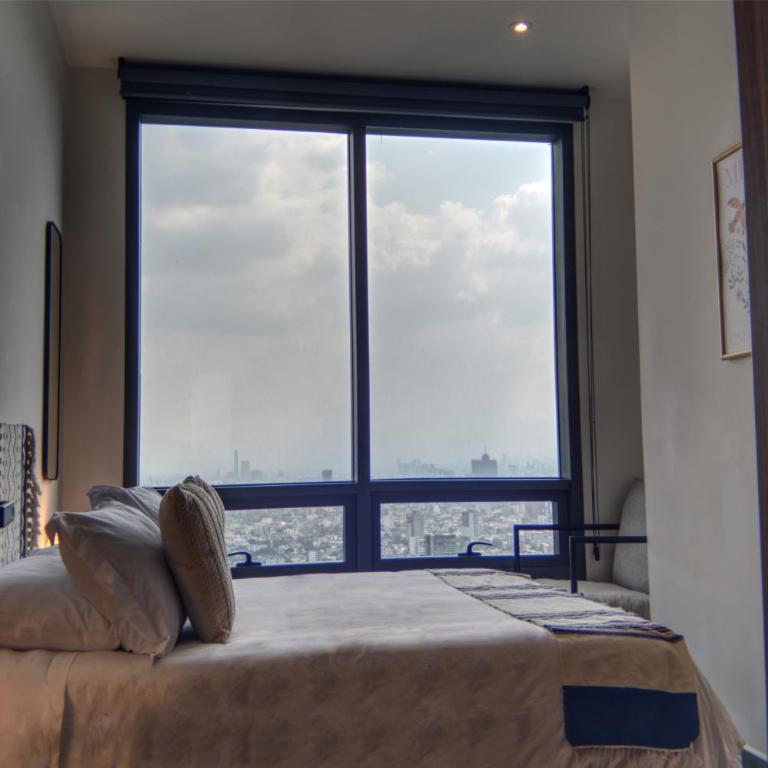 Luxurious 2BR apartment with Jacuzzi and Awesome Views - Two-Bedroom Deluxe Apartment with Balcony - 11