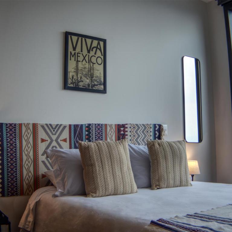 Luxurious 2BR apartment with Jacuzzi and Awesome Views - Two-Bedroom Deluxe Apartment with Balcony - 13