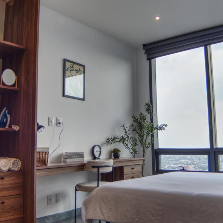 Luxurious 2BR apartment with Jacuzzi and Awesome Views - Two-Bedroom Deluxe Apartment with Balcony - 17