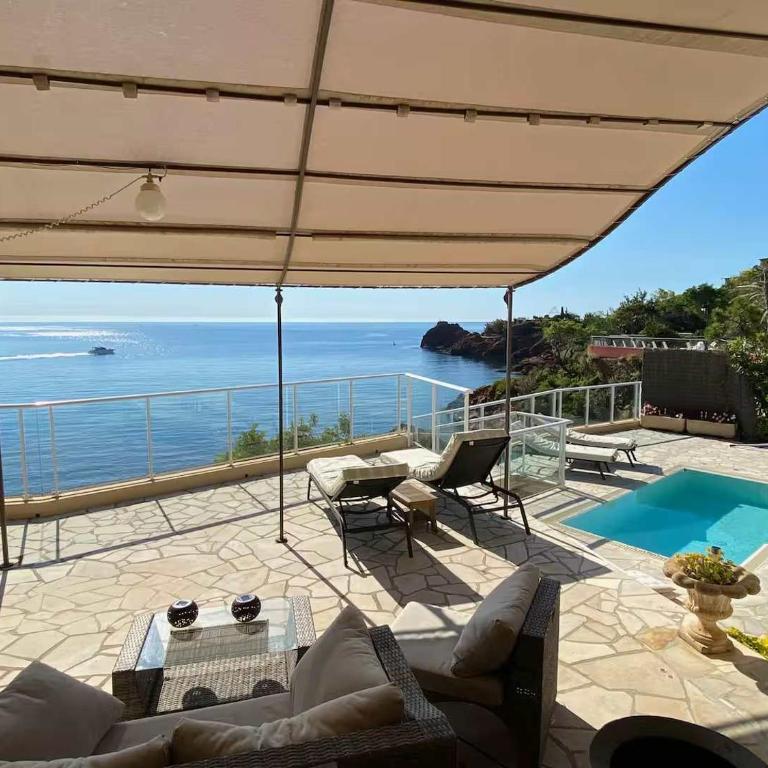 Villa Lou Cade, vue imprenable et plage privée, Théoule-sur-mer - Villa - 1