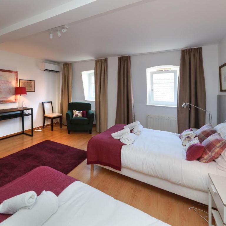 ColmarAppart Vauban - Appartement en Duplex Decker - 3 Chambres et 3 Salles de Bains - 134 m² - 10