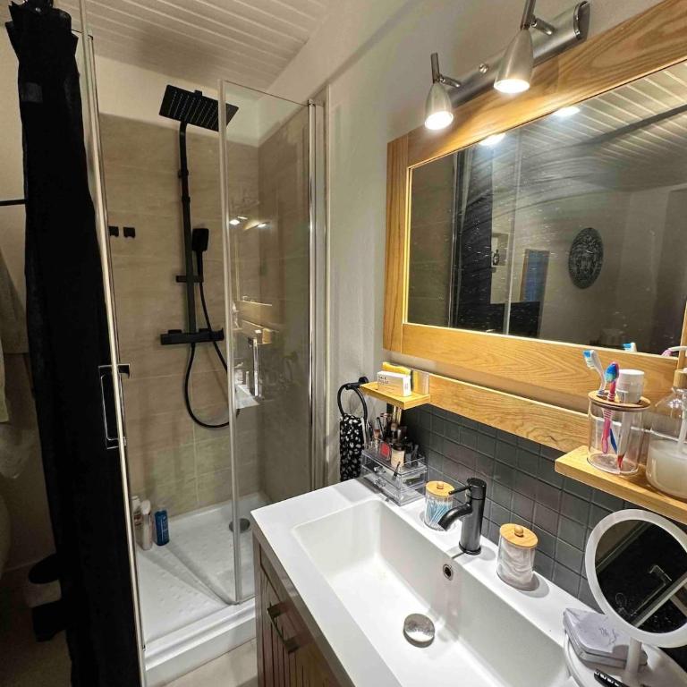 studio au cœur de la vieille ville - One-Bedroom Apartment - 3