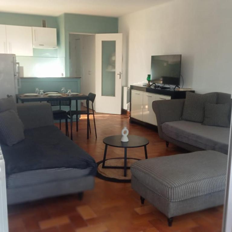 La Sirène, à 250 m de la plage, T2 lumineux avec une terrasse spacieuse de15m² - One-Bedroom Apartment - 2