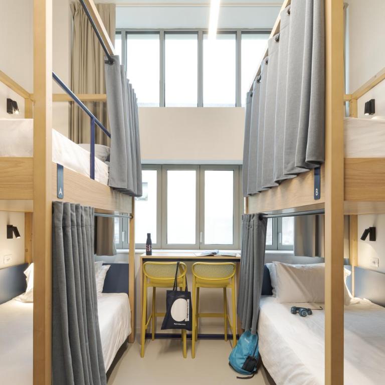 aparto Florence Manifattura - Quadruple Room with Private Bathroom - 1