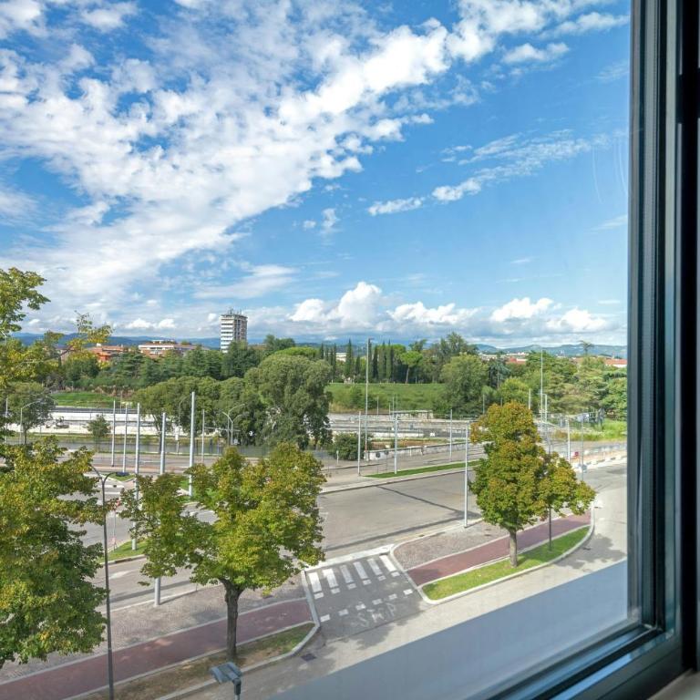 Moxy Verona - Camera Sleeper Plus Queen con Vista sulla città - 4