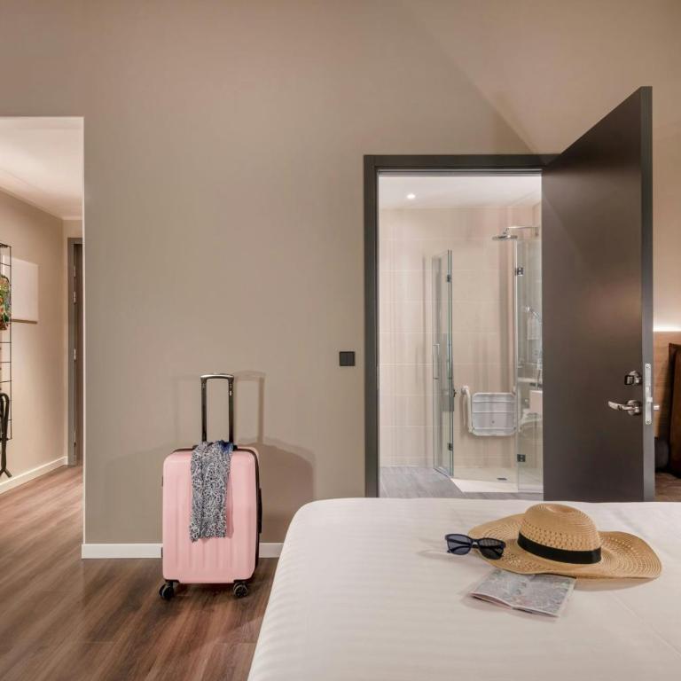 Moxy Verona - Moxy Large Queen Room - Accessible - 3