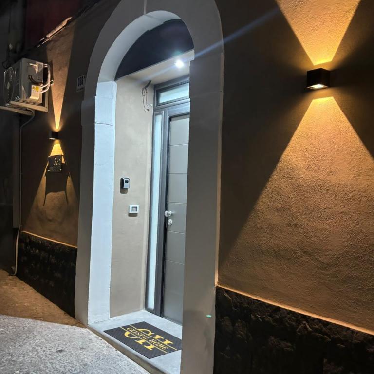 Crystal Home - Two-Bedroom Apartment - 11