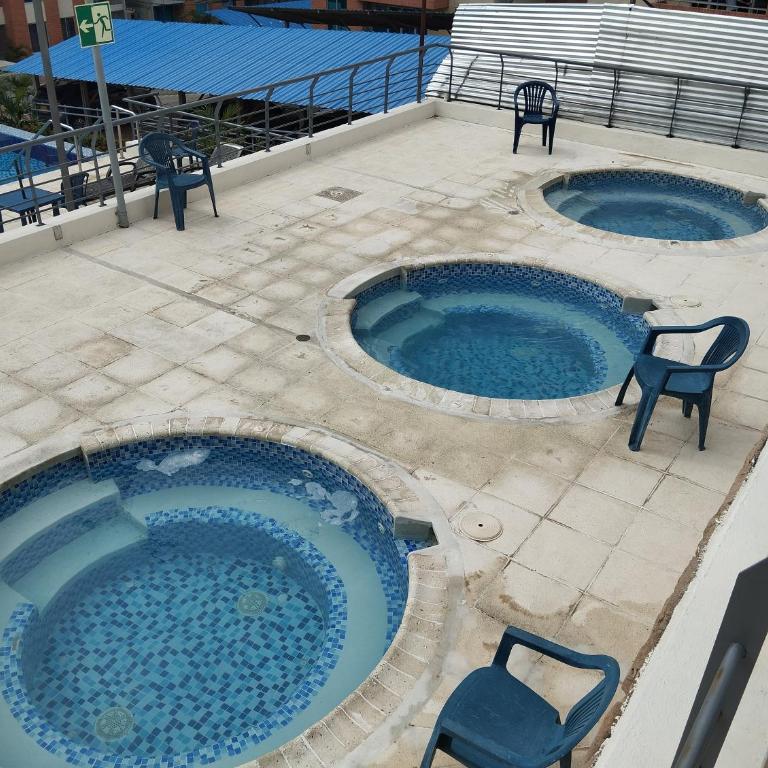 Apartamento Vacacional Familiar en Girardot, piscinas, Jacuzis, parqueadero privado - Apartamento de 2 dormitorios - 8