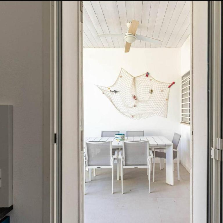 Abracadabra Hidden Garden - Two-Bedroom House - 8