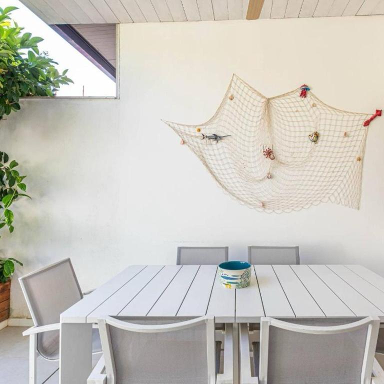 Abracadabra Hidden Garden - Two-Bedroom House - 7
