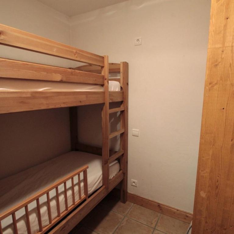 Appartement 3 pièces cabine, 6 pers, face au spa et au ski bus, proche pistes et commodités - FR-1-572-45 - Appartement - 7
