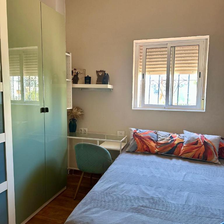 Sea view apartment - Two-Bedroom Apartment with Terrace and Sea View - 1