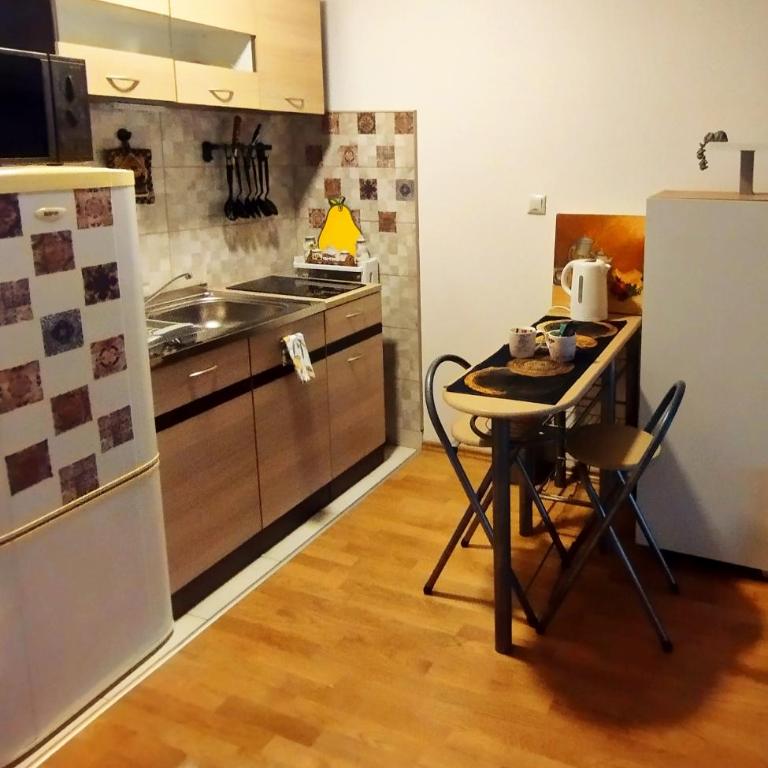Studio - Bee Happy - One-Bedroom Apartment - 7