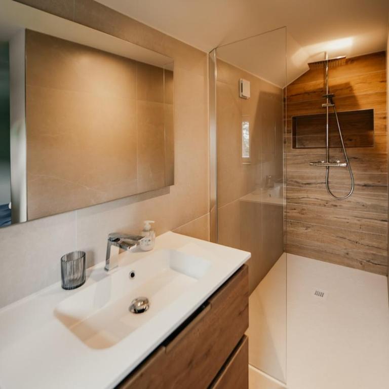 Chalet Kaz - Haute Savoie - 6 Chambres 12 couchages - Chalet - 28