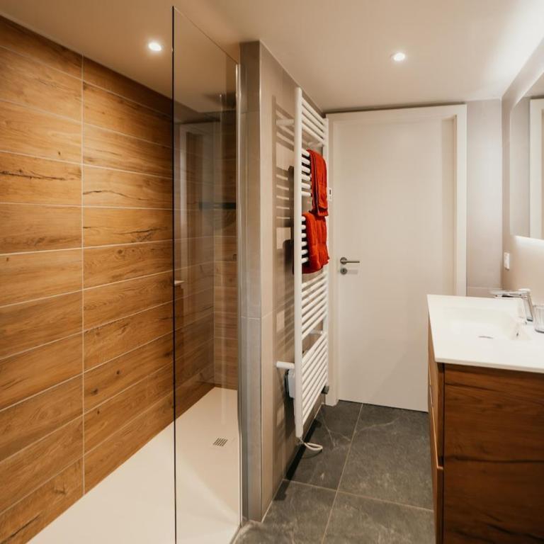 Chalet Kaz - Haute Savoie - 6 Chambres 12 couchages - Chalet - 48