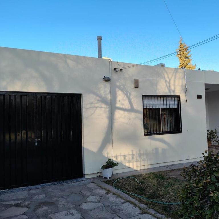 Casa El Jacarandá - Three-Bedroom House - 1