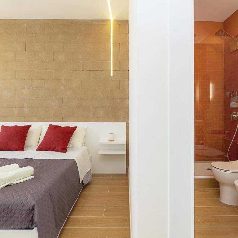 Valenza Exclusive Suites & Rooms - Camera Matrimoniale con Bagno Privato - 11