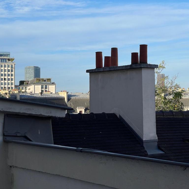 Elegant Parisian Apartment, Marais-Bastille - Two-Bedroom Apartment - 33